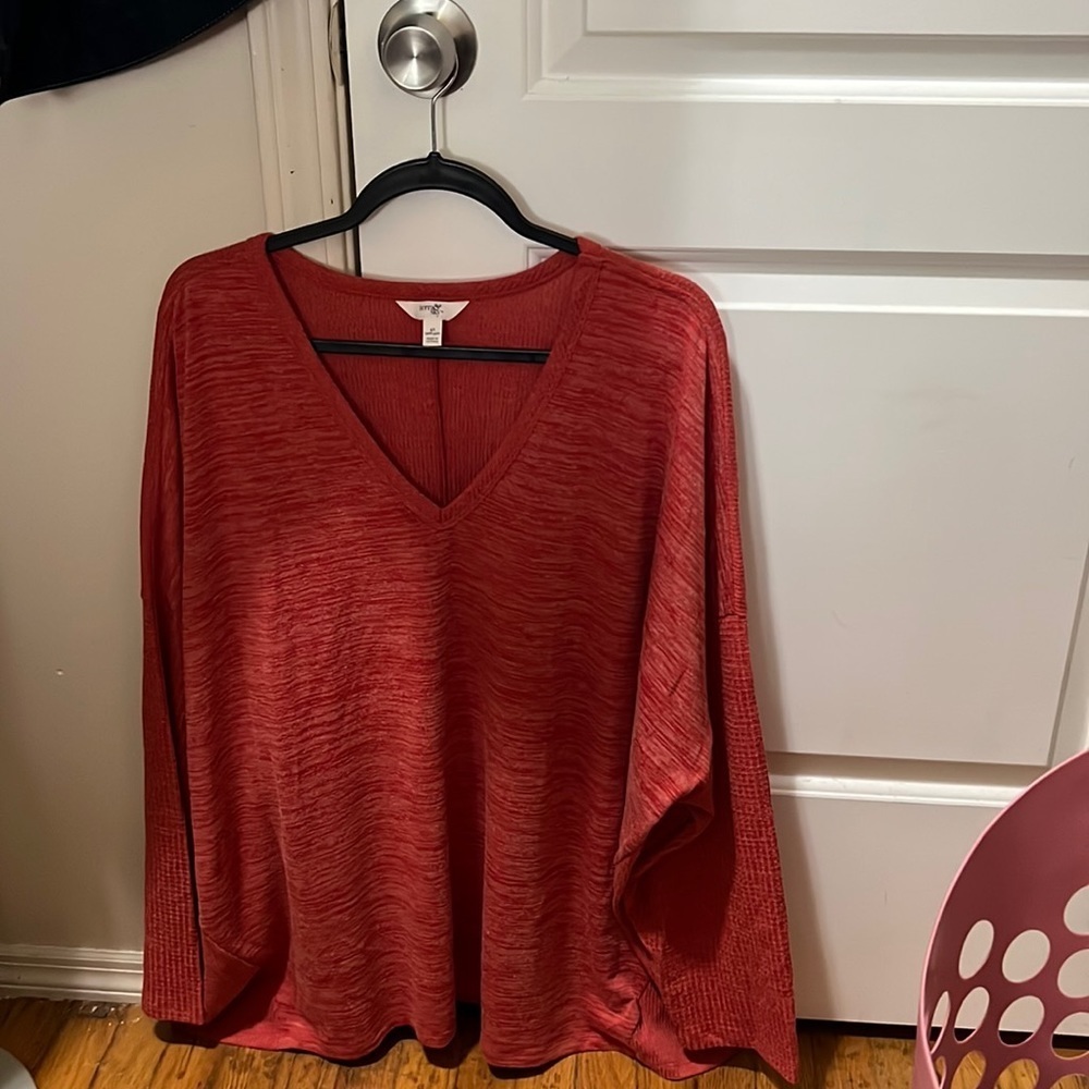 Women’s lightweight sweater